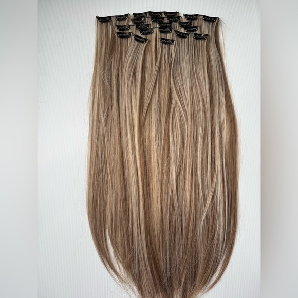 28 Inch light Brown and Blonde Highlights clip ins hair Extensions - Picture 4 of 6